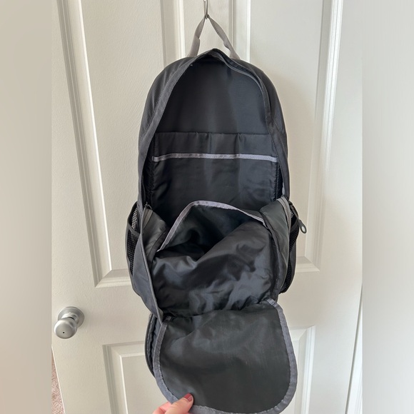 LLBean Backpack - Picture 6 of 7